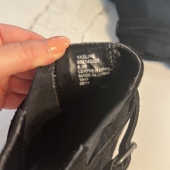 Ralph Lauren 90’s wedges are back, or maybe they never left. Suede boot. - Picture 6 of 8